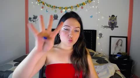 Snapshot of naughtygirl_mmm chatting on December 3, 2024, 10:18 pm Valeria online show from December 3, 2024, 10:18 pm