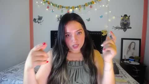 Snapshot of naughtygirl_mmm chatting on December 23, 2024, 10:01 pm Valeria online show from December 23, 2024, 10:01 pm