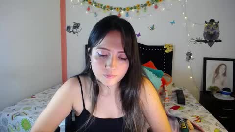 Snapshot of naughtygirl_mmm chatting on February 22, 2025, 7:47 pm Valeria online show from February 22, 2025, 7:47 pm