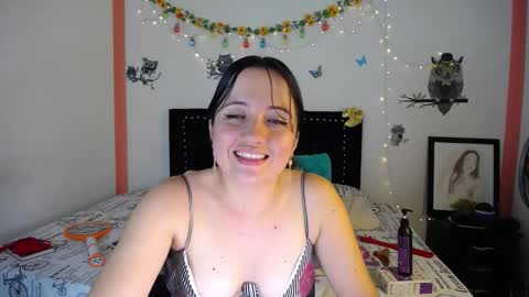 Snapshot of naughtygirl_mmm chatting on March 11, 2025, 10:53 pm Valeria online show from March 11, 2025, 10:53 pm