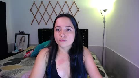 Snapshot of naughtygirl_mmm chatting on September 18, 2025, 8:22 pm Valeria online show from September 18, 2025, 8:22 pm