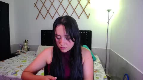 Snapshot of naughtygirl_mmm chatting on October 15, 2025, 8:31 pm Valeria online show from October 15, 2025, 8:31 pm
