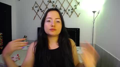 Snapshot of naughtygirl_mmm chatting on October 21, 2025, 7:36 pm Valeria online show from October 21, 2025, 7:36 pm