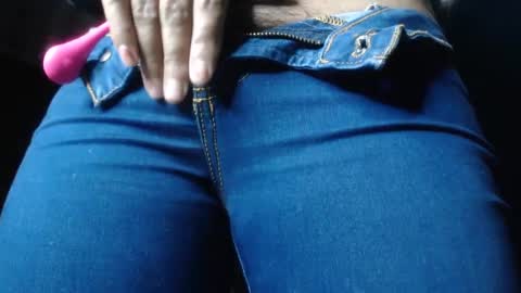 Snapshot of naughtyhotsquirt chatting on February 4, 2025, 2:32 pm Kimberly online show from February 4, 2025, 2:32 pm