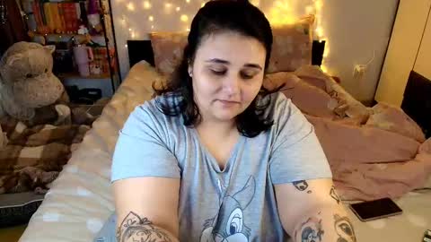 Chris online show from November 13, 2025, 4:39 pm