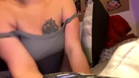 naughtyred23 online show from November 2, 2025, 7:33 am