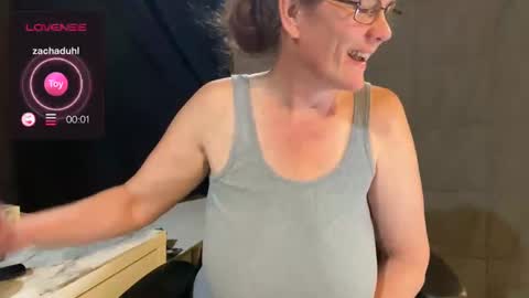 Snapshot of naughtywifenxtdoor chatting on October 5, 2025, 1:53 pm Naughty Wife Next Dor online show from October 5, 2025, 1:53 pm