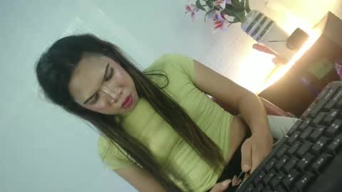 Snapshot of naughtywildvenice chatting on February 12, 2025, 4:44 pm naughtywildvenice online show from February 12, 2025, 4:44 pm