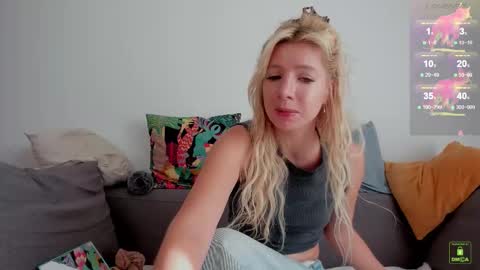 Snapshot of nautica_therapy chatting on November 5, 2025, 10:04 am Nautica online show from November 5, 2025, 10:04 am