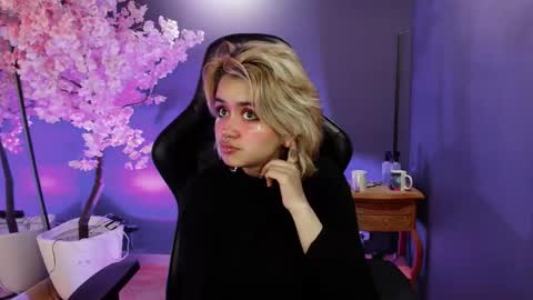 Navier  online show from November 5, 2025, 2:50 pm