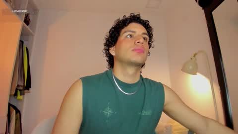 Snapshot of naxttan chatting on December 2, 2025, 9:43 pm Natan online show from December 2, 2025, 9:43 pm