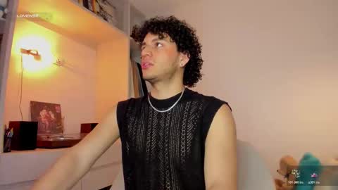 Snapshot of naxttan chatting on December 14, 2025, 12:10 pm Natan online show from December 14, 2025, 12:10 pm