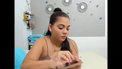 Snapshot of nay_and_aleja chatting on September 16, 2025, 1:28 am nay_and_aleja online show from September 16, 2025, 1:28 am