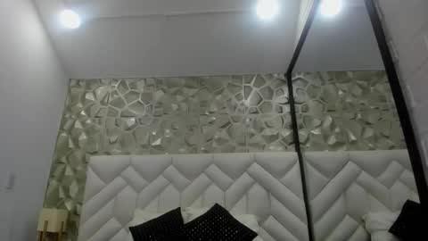 Snapshot of nayara_macherano chatting on October 31, 2025, 11:22 am nayara_macherano online show from October 31, 2025, 11:22 am