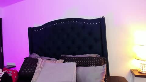 Snapshot of nayara_macherano chatting on November 30, 2025, 11:25 am nayara_macherano online show from November 30, 2025, 11:25 am