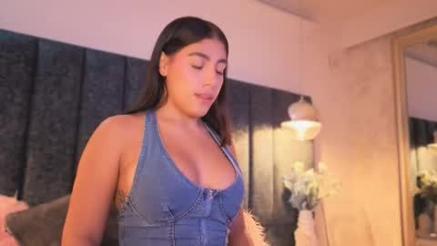 Juli  online show from November 22, 2025, 11:20 am