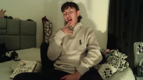 Snapshot of naytonfreeman chatting on October 18, 2025, 12:24 am Im Nayton online show from October 18, 2025, 12:24 am