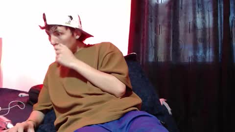 Snapshot of naytonfreeman chatting on November 26, 2025, 11:22 am Im Nayton online show from November 26, 2025, 11:22 am