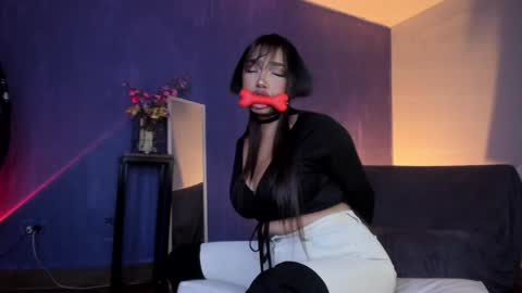 Snapshot of ne_fertari chatting on January 21, 2025, 2:26 pm Nefertari online show from January 21, 2025, 2:26 pm