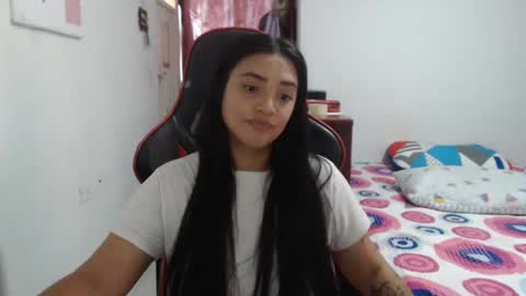 Snapshot of nebyula_star chatting on February 27, 2025, 9:36 pm Nebyula online show from February 27, 2025, 9:36 pm