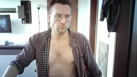 Snapshot of needfullthx chatting on March 5, 2025, 8:21 am Sebastian online show from March 5, 2025, 8:21 am