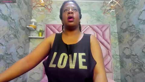 Snapshot of neffertiry_ebonny chatting on November 5, 2025, 5:40 am Nefer online show from November 5, 2025, 5:40 am