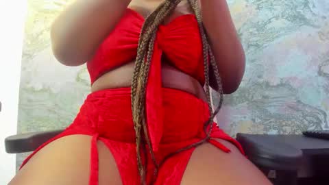 Snapshot of neffertiry_ebonny chatting on November 6, 2025, 4:57 am Nefer online show from November 6, 2025, 4:57 am