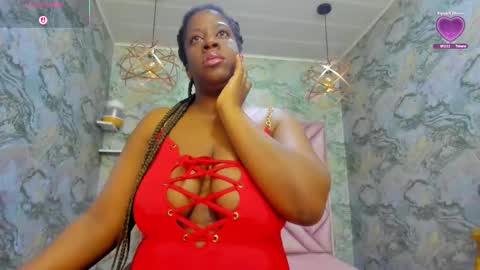 Snapshot of neffertiry_ebonny chatting on November 19, 2025, 6:02 am Nefer online show from November 19, 2025, 6:02 am