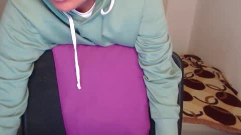 Zoe online show from October 10, 2025, 8:02 am