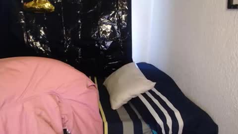 Zoe online show from November 12, 2025, 11:10 am