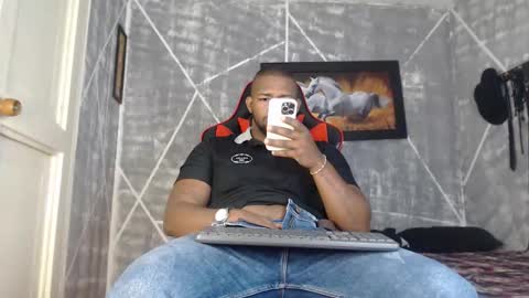 negritomeloso_k18 online show from November 4, 2025, 4:06 pm