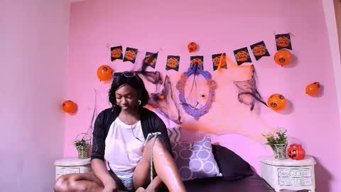 Snapshot of nehandaclarck_ chatting on October 10, 2025, 10:20 pm  Nehanda online show from October 10, 2025, 10:20 pm