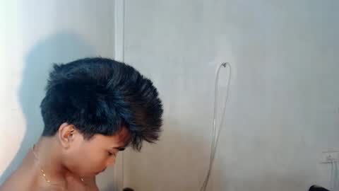 neil_asian69 online show from December 5, 2025, 4:32 am