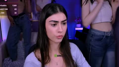 Snapshot of nekky_mouse chatting on October 13, 2025, 2:39 pm Meow online show from October 13, 2025, 2:39 pm