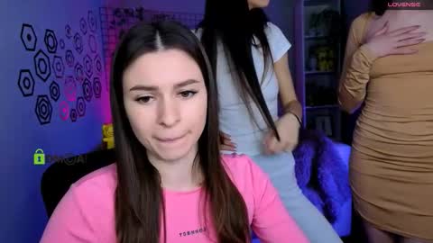 Snapshot of nekky_mouse chatting on November 7, 2025, 10:59 am Meow online show from November 7, 2025, 10:59 am