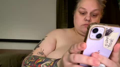 Snapshot of nellatlas chatting on November 24, 2025, 12:43 am Nellie Atlas online show from November 24, 2025, 12:43 am