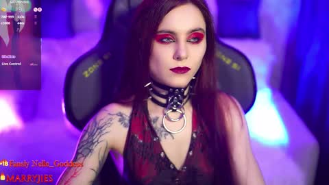 Snapshot of nelle_ chatting on September 16, 2025, 8:32 pm    online show from September 16, 2025, 8:32 pm