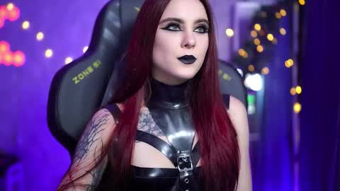    online show from December 5, 2025, 6:26 pm