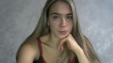nelly_fortu online show from November 18, 2025, 10:41 am