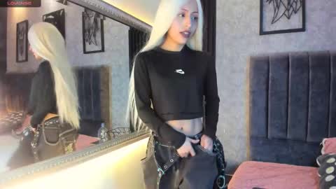 Snapshot of nemesis_castel chatting on February 21, 2025, 8:05 pm Nemesis online show from February 21, 2025, 8:05 pm