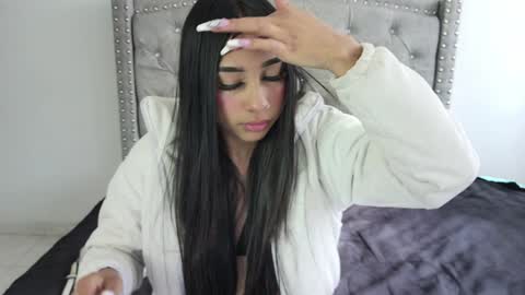 nesuko_kamado online show from January 19, 2025, 2:59 pm