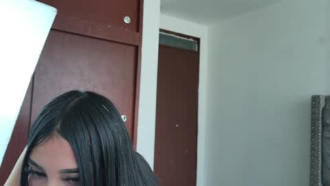 nesuko_kamado online show from January 19, 2025, 6:00 pm