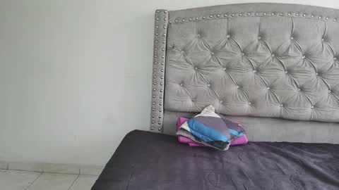 nesuko_kamado online show from October 27, 2025, 4:33 pm