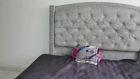 nesuko_kamado online show from November 22, 2025, 4:17 pm