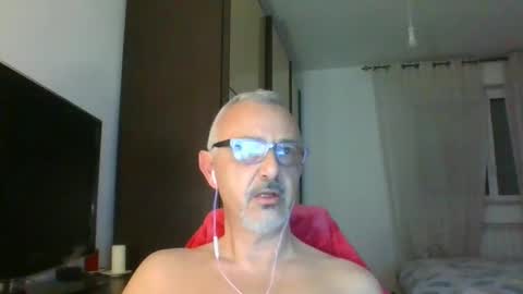 Snapshot of nevenerabis chatting on January 7, 2025, 7:17 pm nevenerabis online show from January 7, 2025, 7:17 pm