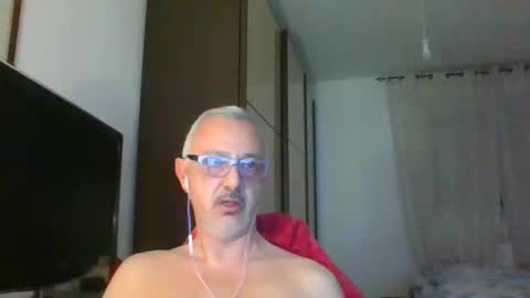 Snapshot of nevenerabis chatting on January 17, 2025, 9:39 pm nevenerabis online show from January 17, 2025, 9:39 pm
