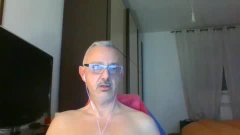 Snapshot of nevenerabis chatting on February 17, 2025, 5:10 pm nevenerabis online show from February 17, 2025, 5:10 pm