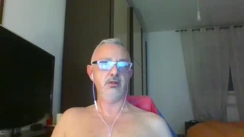 Snapshot of nevenerabis chatting on February 18, 2025, 2:27 am nevenerabis online show from February 18, 2025, 2:27 am
