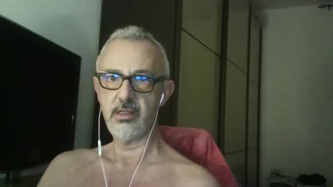 Snapshot of nevenerabis chatting on September 17, 2025, 6:09 pm nevenerabis online show from September 17, 2025, 6:09 pm