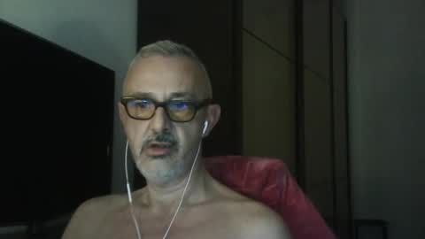 Snapshot of nevenerabis chatting on October 14, 2025, 6:42 pm nevenerabis online show from October 14, 2025, 6:42 pm